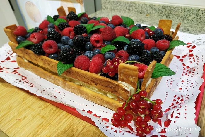 Tarta caja de fruta, una tarta llena de fruta - Una italiana en la cocina