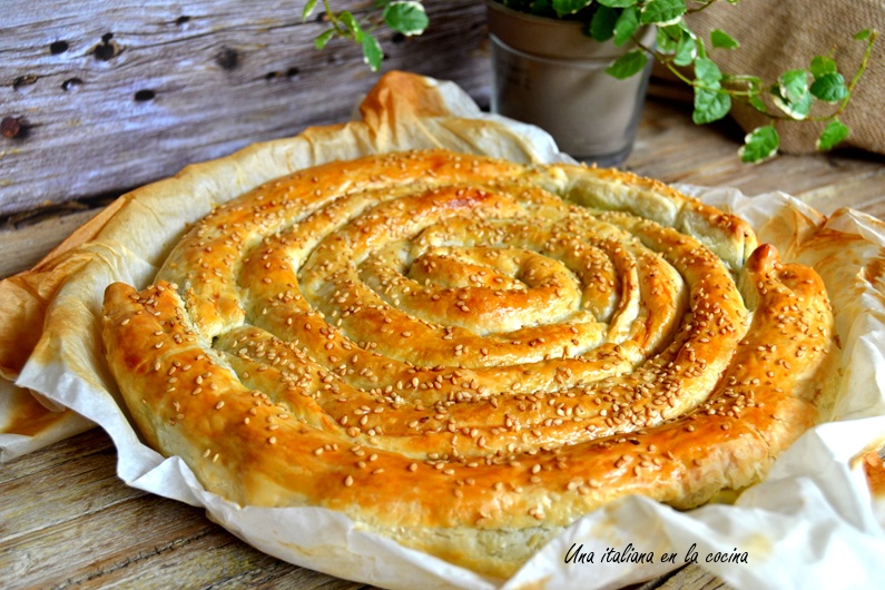 Espiral de hojaldre con ricotta y espinacas