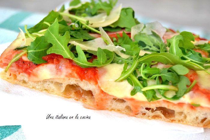 Masa de pizza casera: Receta fácil, italiana y rápida de masa fina y masa  esponjosa